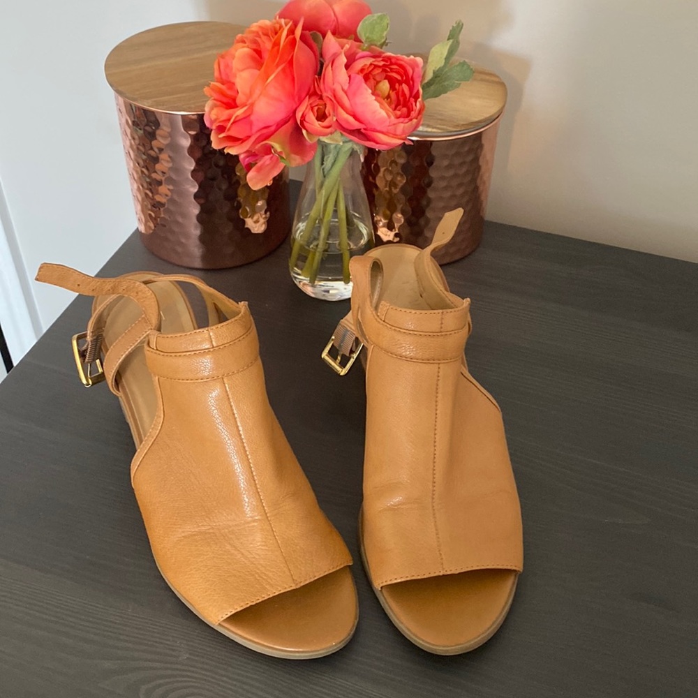 Size 9 Franco Sarto Tan Sandals